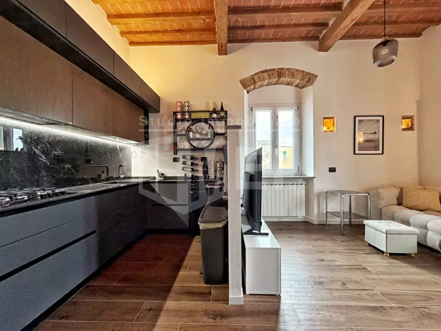 Immagine 9 di Appartamento in vendita  in Via Sant'Agostino a Livorno