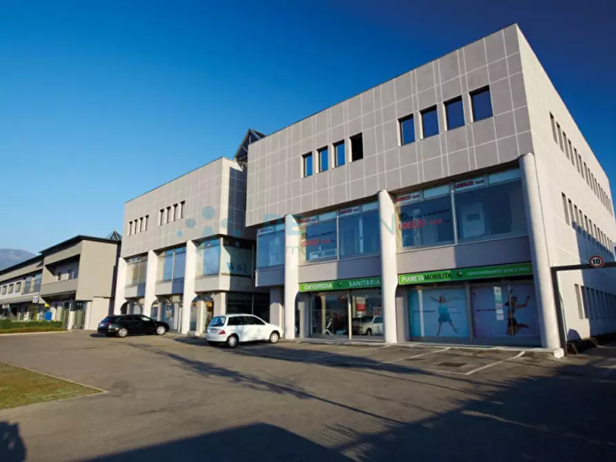 Immagine 2 di Negozio in affitto  in Via Monte Pasubio 220 a Zanè