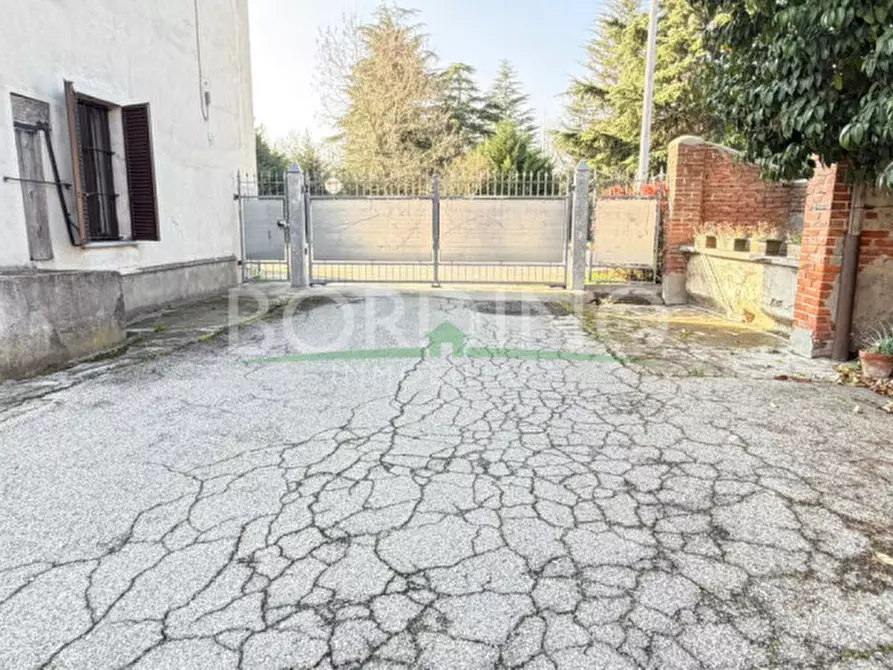 Immagine 5 di Casa indipendente in vendita  in Via Alba snc a Castagnito