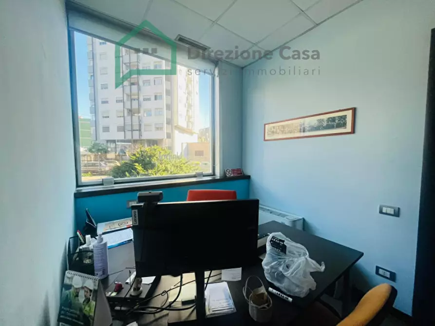 Immagine 11 di Ufficio in vendita  in VIA NUOVA POGGIOREALE a Napoli