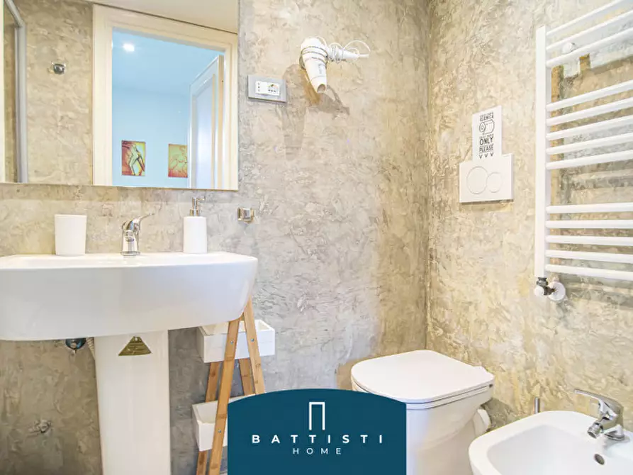 Immagine 22 di Attico in affitto  in Piazza del Colosseo a Roma