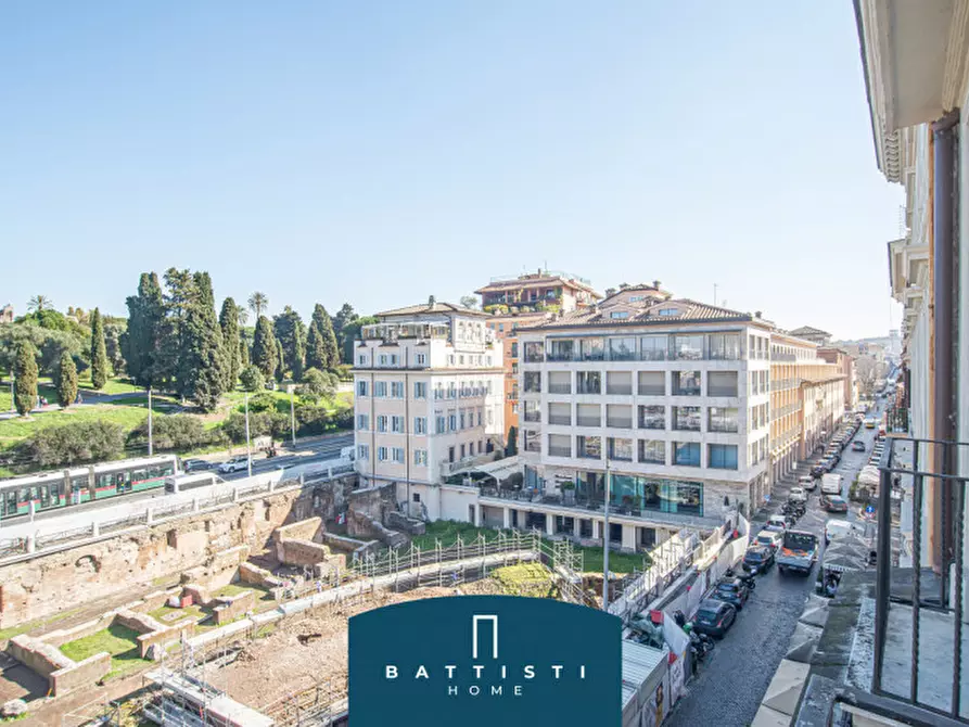 Immagine 22 di Attico in affitto  in Piazza del Colosseo a Roma