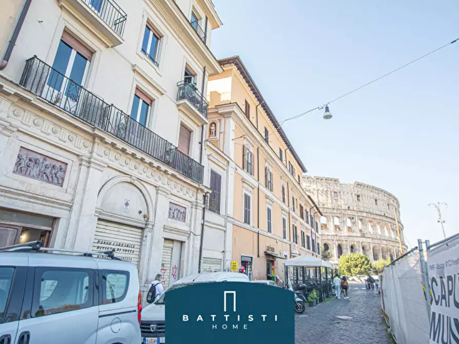 Immagine 24 di Attico in affitto  in Piazza del Colosseo a Roma