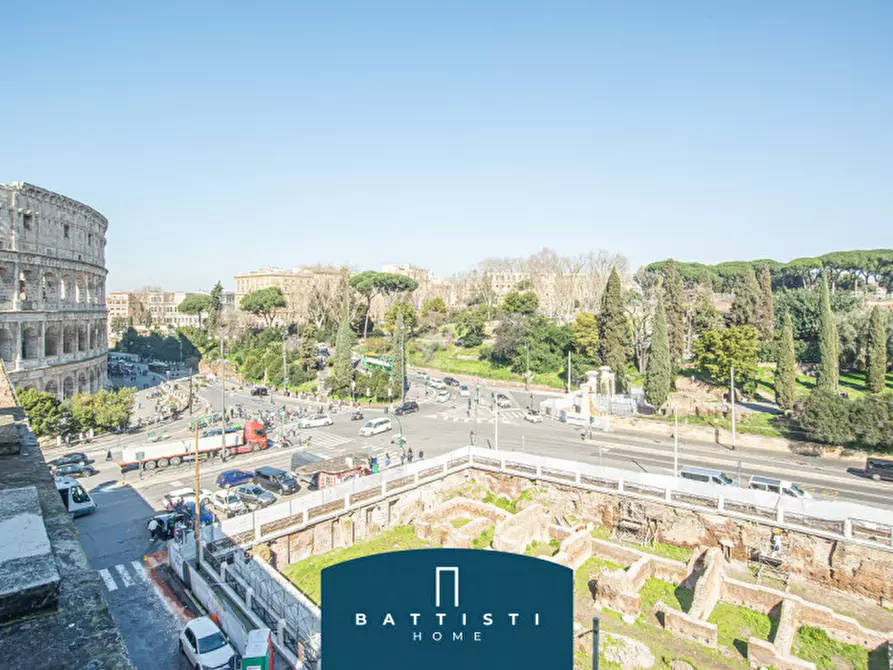 Immagine 27 di Attico in affitto  in Piazza del Colosseo a Roma
