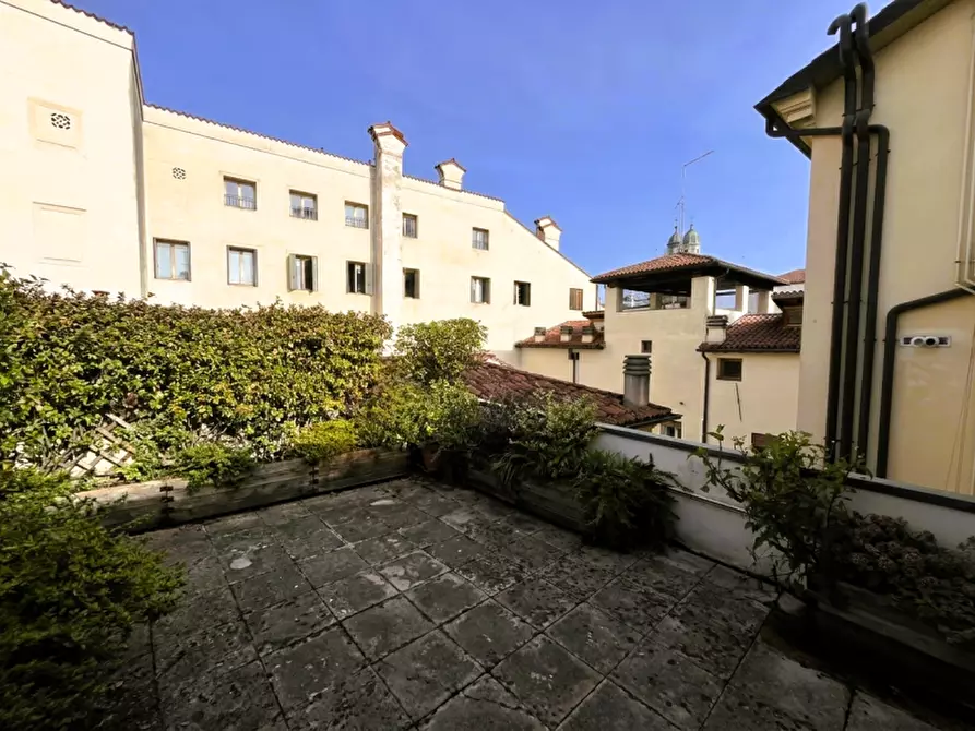 Immagine 2 di Attico in vendita  in Corso Andrea Palladio a Vicenza