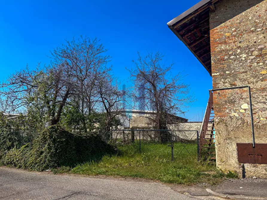 Immagine 6 di Rustico / casale in vendita  a Travagliato