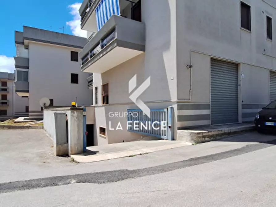 Immagine 1 di Magazzino in vendita  in via Ugo Spirito a Locorotondo