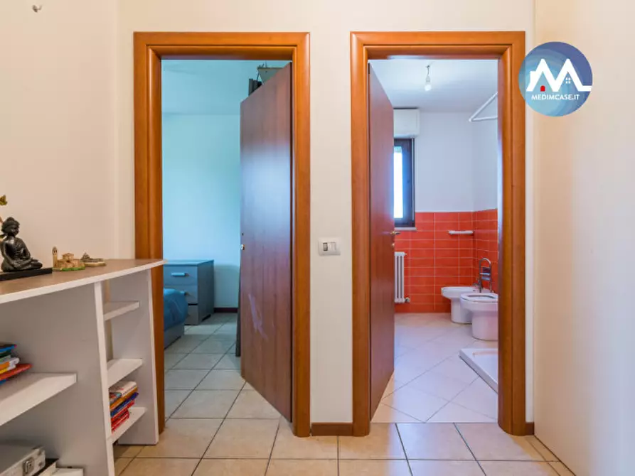 Immagine 7 di Appartamento in vendita  in via Santerno 40 a Pesaro