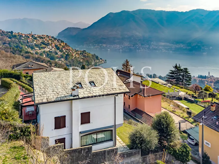 Immagine 4 di Villa in vendita  in via Gentrino a Cernobbio