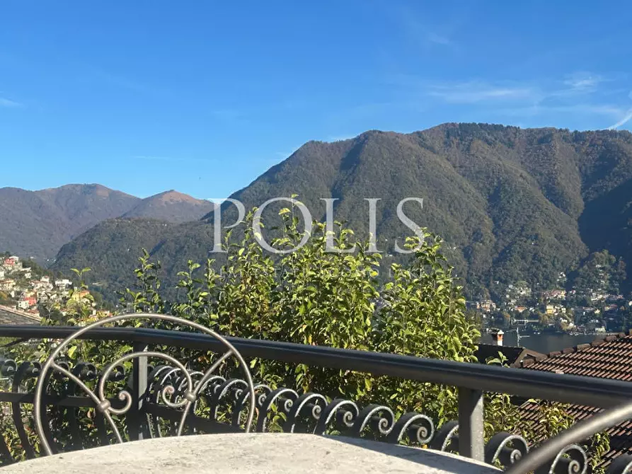 Immagine 18 di Villa in vendita  in via Gentrino a Cernobbio