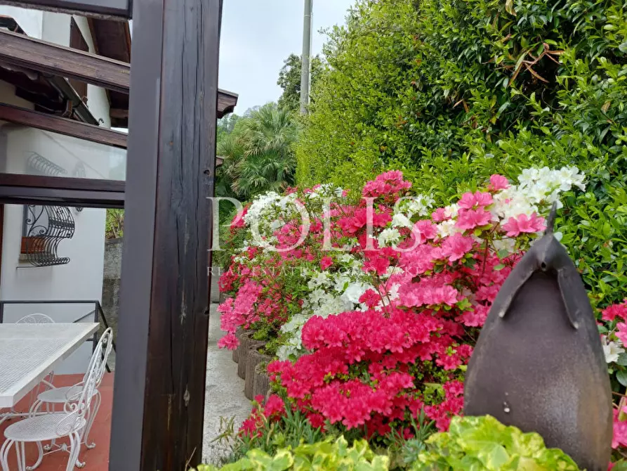 Immagine 23 di Villa in vendita  in via Gentrino a Cernobbio