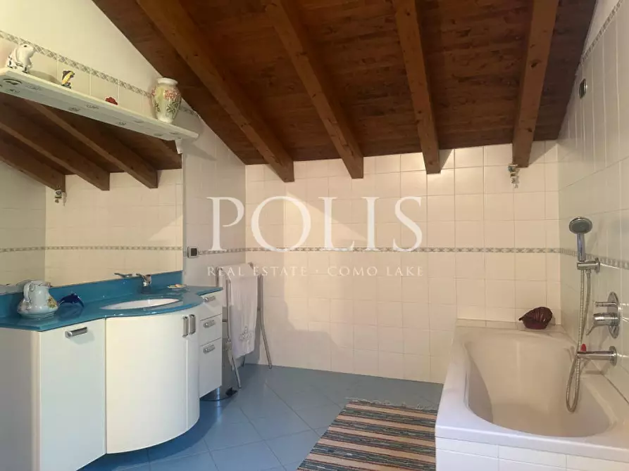 Immagine 35 di Villa in vendita  in via Gentrino a Cernobbio