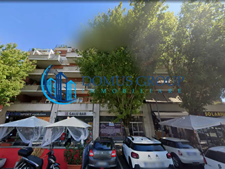 Immagine 5 di Appartamento in vendita  in Via Sacchetti Franco a Roma