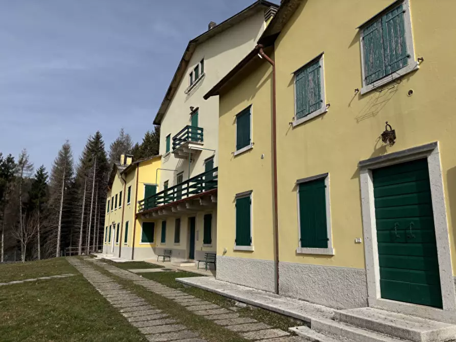 Immagine 21 di Appartamento in vendita  in Località Scandole a Bosco Chiesanuova