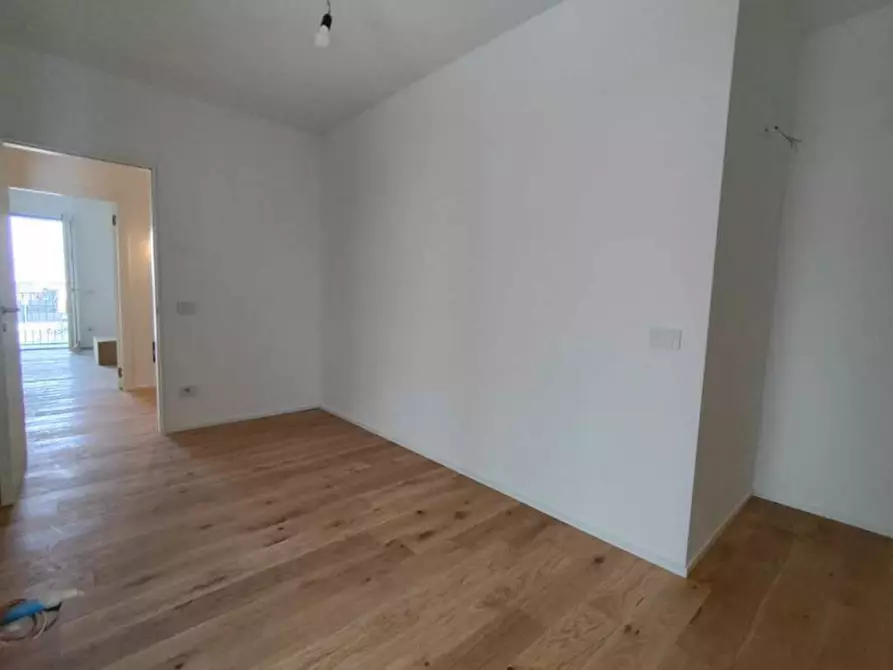 Immagine 11 di Casa trifamiliare in vendita  a Villafranca Di Verona