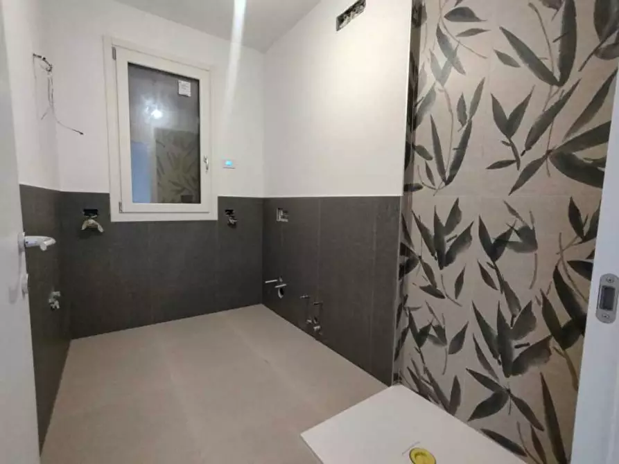 Immagine 14 di Casa trifamiliare in vendita  a Villafranca Di Verona