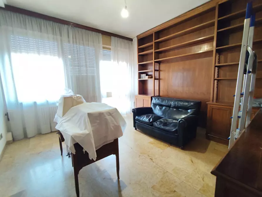 Immagine 5 di Appartamento in vendita  a Vicenza