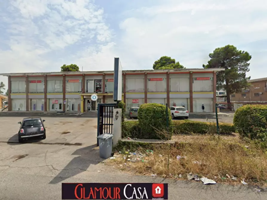 Immagine 5 di Negozio in vendita  in Via Tiburtina a Guidonia Montecelio