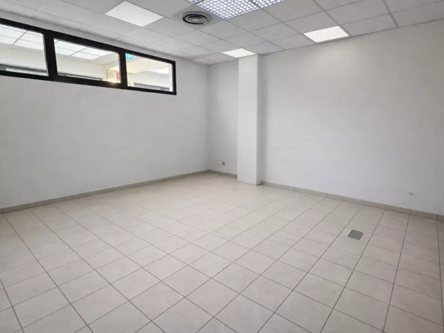 Immagine 3 di Ufficio in affitto  in Viale dell'Industria, 74 a Trissino