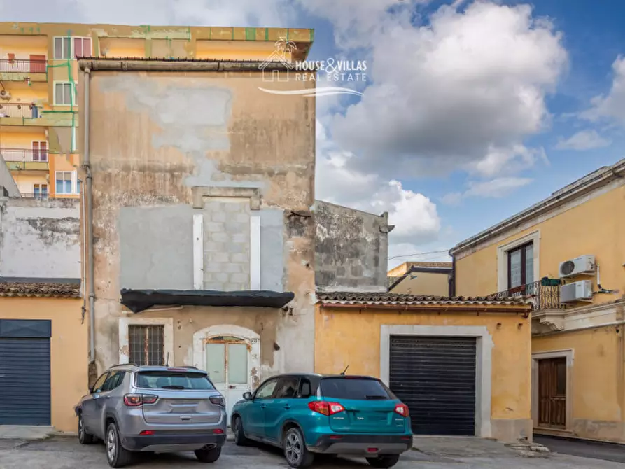 Immagine 3 di Magazzino in vendita  a Avola