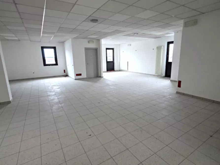 Immagine 4 di Ufficio in affitto  in Viale dell'Industria, 74 a Trissino