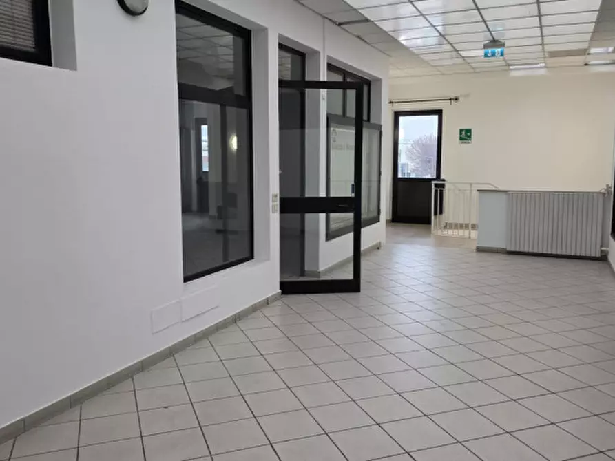 Immagine 9 di Ufficio in affitto  in Viale dell'Industria, 74 a Trissino