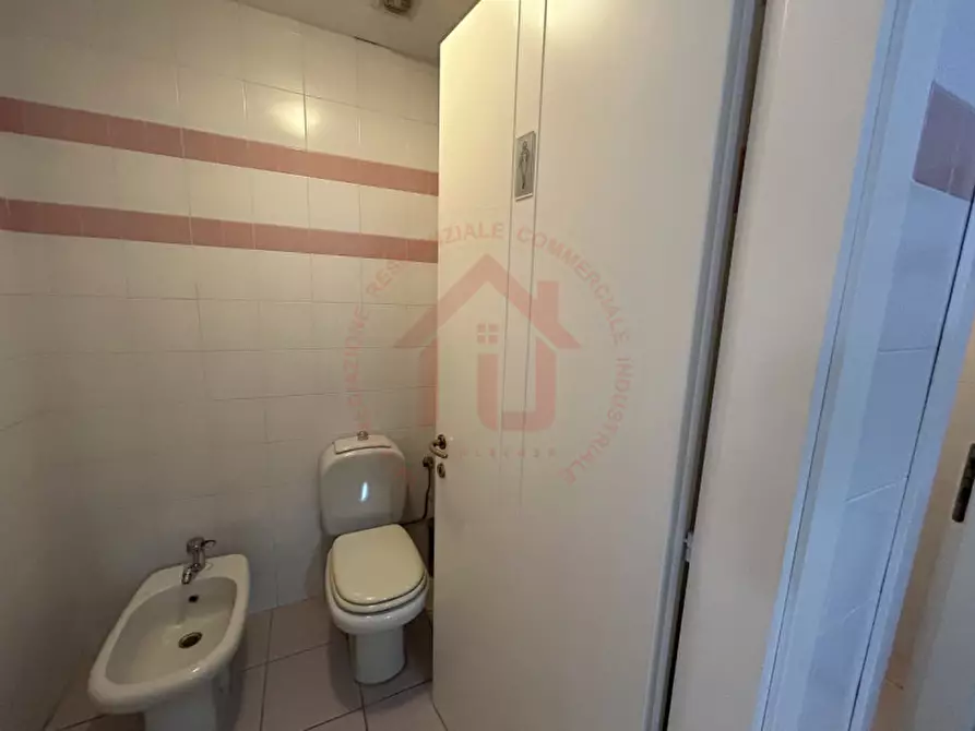 Immagine 19 di Ufficio in affitto  in Via San Marco 140 a Padova