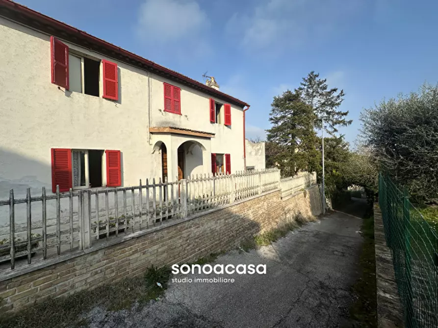 Immagine 1 di Casa indipendente in vendita  in Via Santa Maria del Mercato 3 a Corinaldo