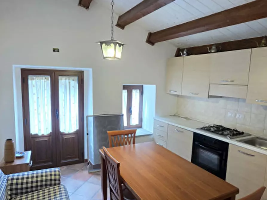 Immagine 2 di Casa indipendente in vendita  in via Monica Silvia.9 a Basicò