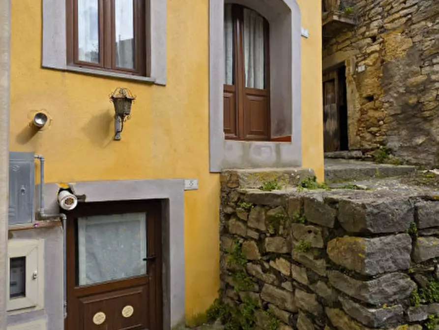 Immagine 17 di Casa indipendente in vendita  in via Monica Silvia.9 a Basicò