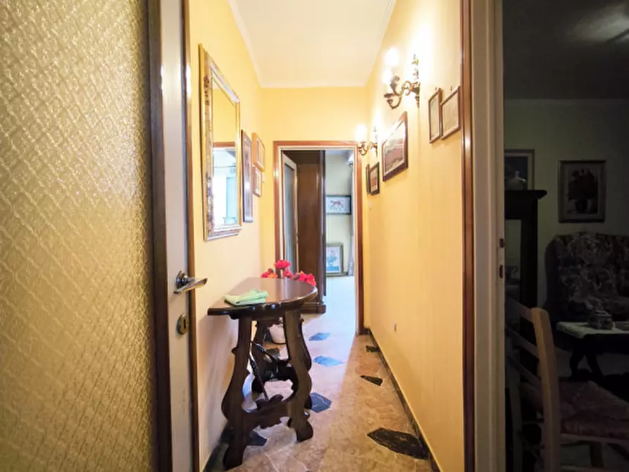 Immagine 2 di Appartamento in vendita  in Via Roma a Figline E Incisa Valdarno