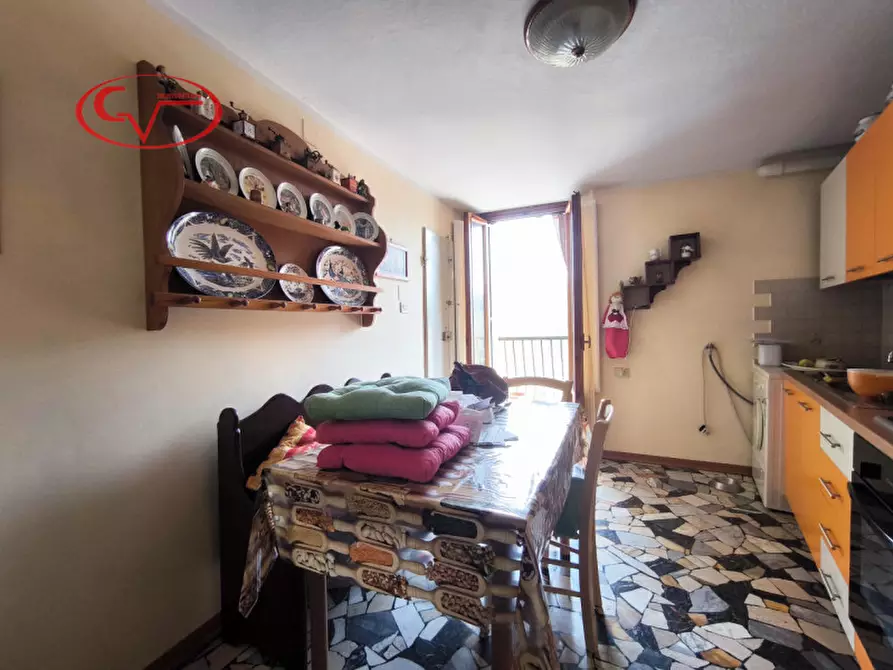 Immagine 11 di Appartamento in vendita  in Via Roma a Figline E Incisa Valdarno