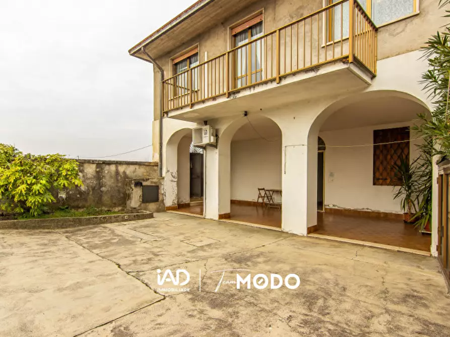 Immagine 1 di Casa bifamiliare in vendita  in Strada del Pasubio a Vicenza