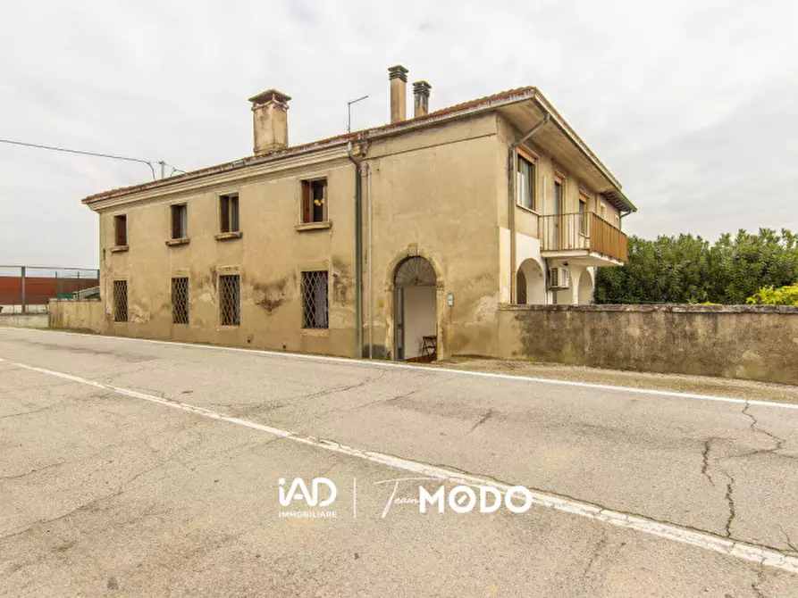 Immagine 34 di Casa bifamiliare in vendita  in Strada del Pasubio a Vicenza