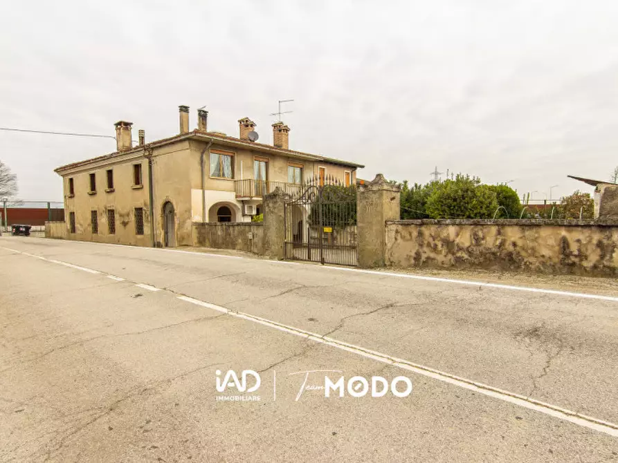 Immagine 37 di Casa bifamiliare in vendita  in Strada del Pasubio a Vicenza