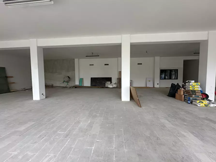 Immagine 2 di Negozio in affitto  in Strada Provinciale 46 della Torretta a Legnago