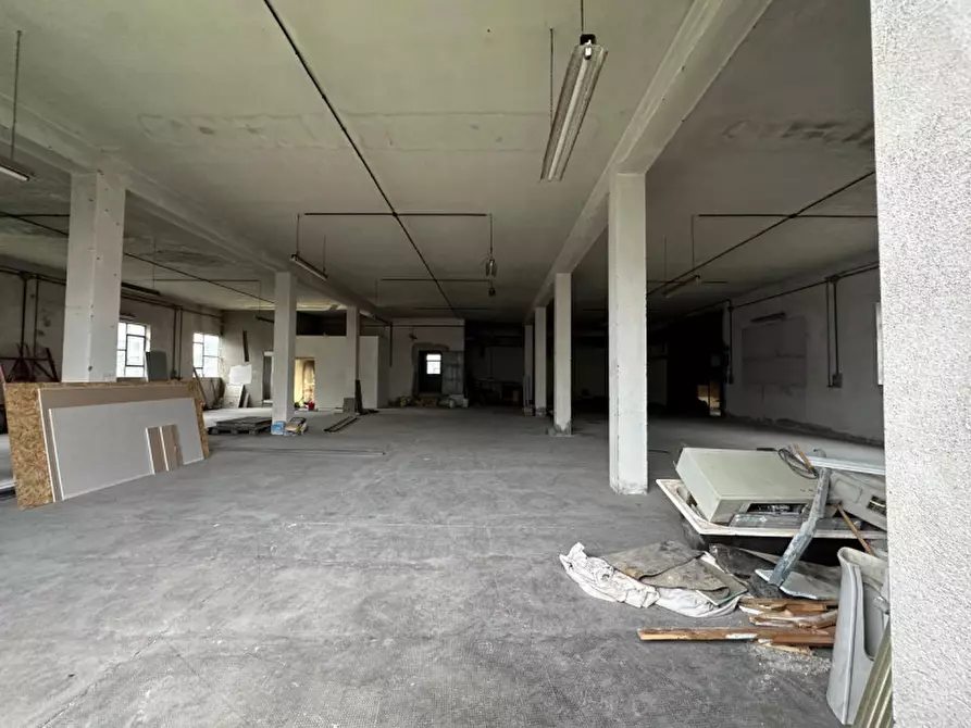 Immagine 9 di Negozio in affitto  in Strada Provinciale 46 della Torretta a Legnago