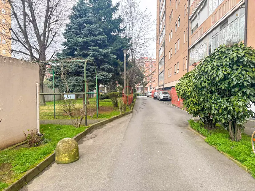 Immagine 3 di Garage in affitto  in Via Celeste Negarville 26 Torino a Torino