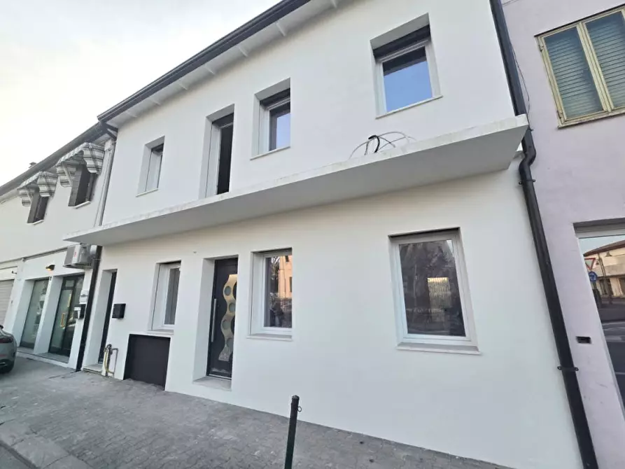 Immagine 1 di Palazzo in vendita  in Vigonovo a Vigonovo