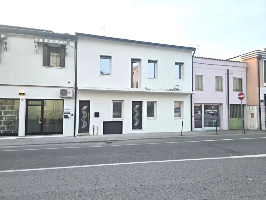 Immagine 4 di Palazzo in vendita  in Vigonovo a Vigonovo