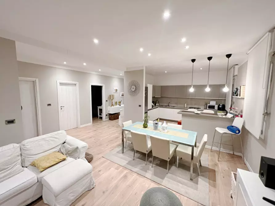 Immagine 1 di Villa in vendita  in Via San Padre Pio a Albignasego