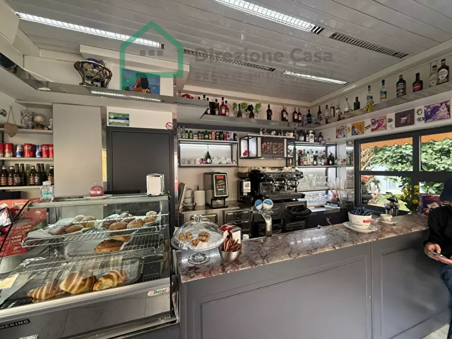 Immagine 3 di Attività commerciale in vendita  in Strettola Sant'Anna alle Paludi a Napoli