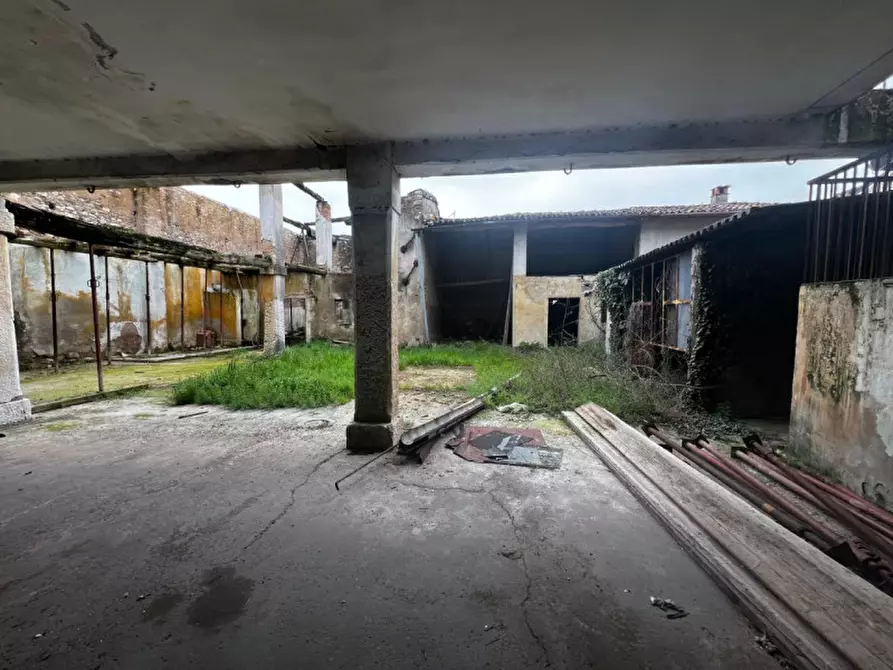 Immagine 8 di Rustico / casale in vendita  in Mazzano località Due Porte a Mazzano