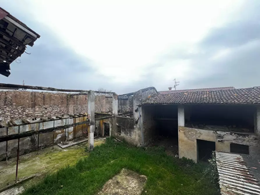 Immagine 11 di Rustico / casale in vendita  in Mazzano località Due Porte a Mazzano