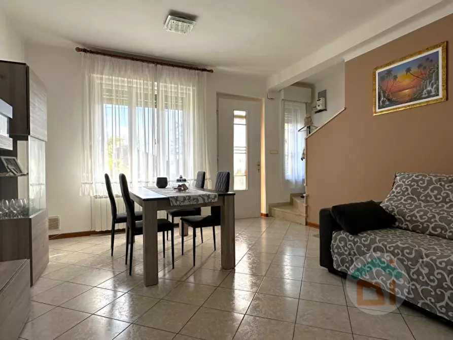 Immagine 3 di Villetta a schiera in vendita  in Via Giacomo Vittori a Sagrado