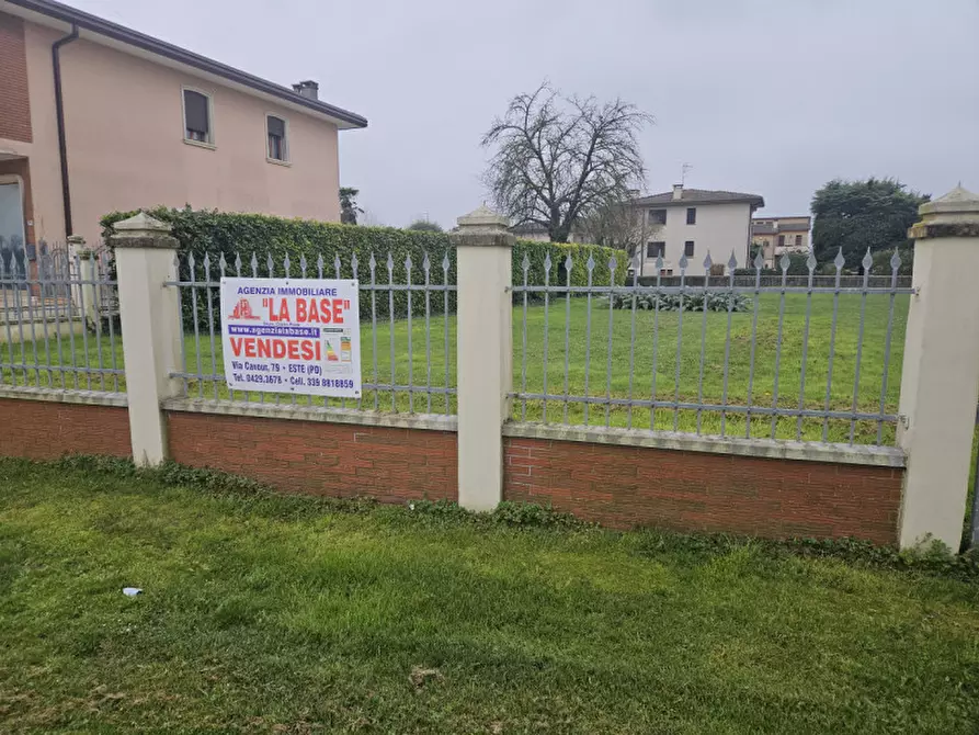 Immagine 1 di Terreno in vendita  in via Roma a Megliadino San Vitale