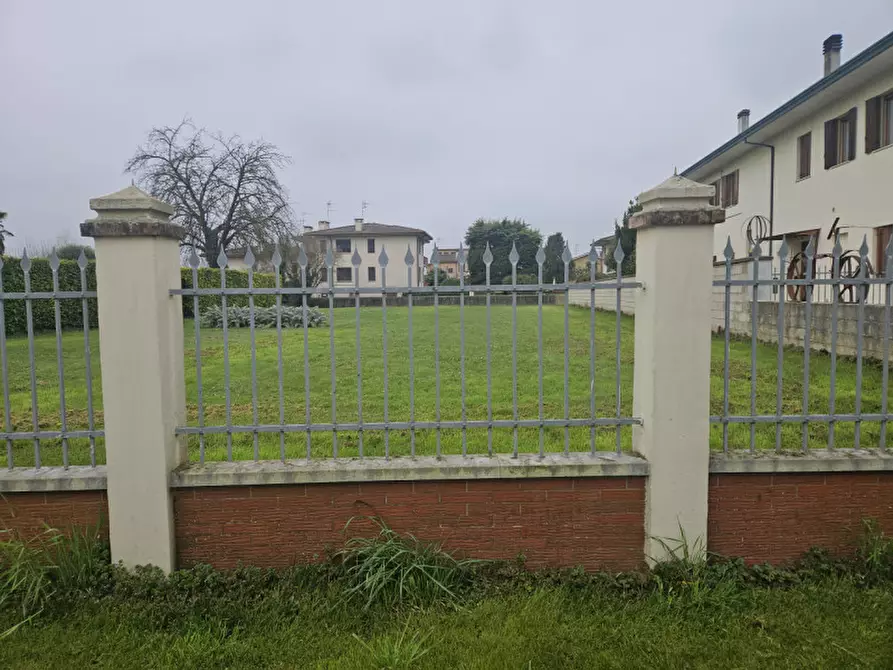 Immagine 2 di Terreno in vendita  in via Roma a Megliadino San Vitale
