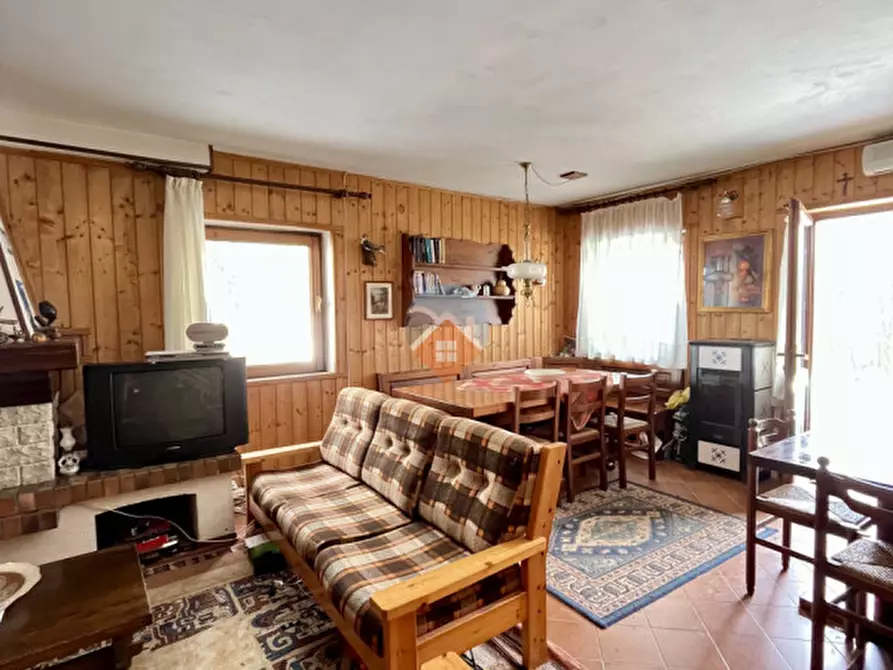 Immagine 4 di Casa bifamiliare in vendita  in Strada Provinciale del Monte Baldo a Brentonico