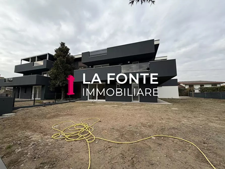 Immagine 2 di Appartamento in vendita  in Via Capeleo a Stra