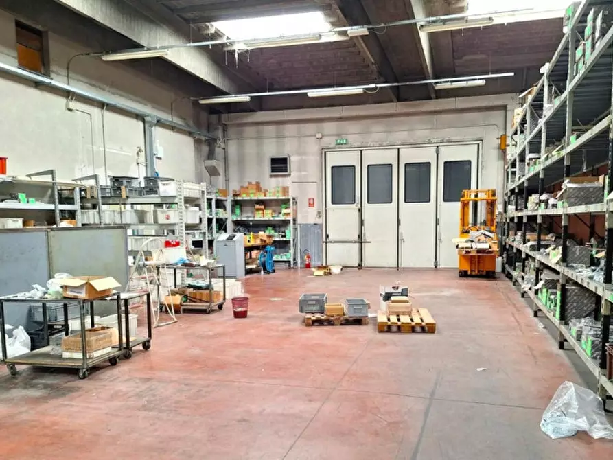 Immagine 2 di Capannone industriale in vendita  in Via Sandro Pertini, 2/4, 62012 Civitanova Marche MC, Italia a Civitanova Marche